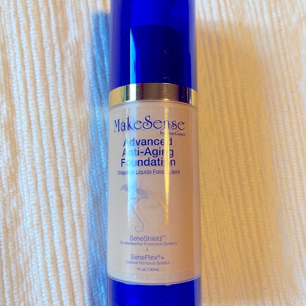 Senegence Anti Aging Foundation (Dewy) NWOT